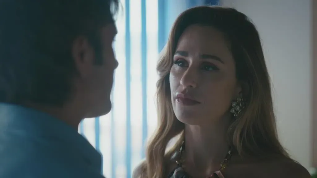 Sammy finge apoiar Maria de Fátima na novela Terra Forte da TVI