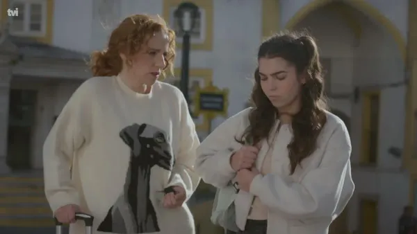 'A Protegida': Paz toma decisão difícil e sai de casa da mãe