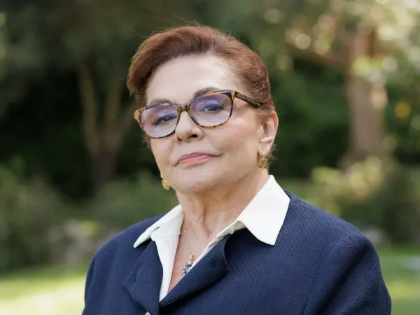 Rita Ribeiro fala da sua Isaura: "É autoritária porque é a governanta do palácio."