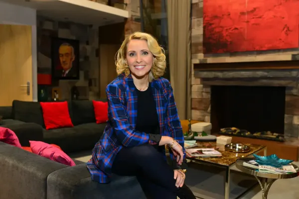 ‘Páginas da Vida’ vai ser adaptada pela SIC. Sofia Alves é protagonista!