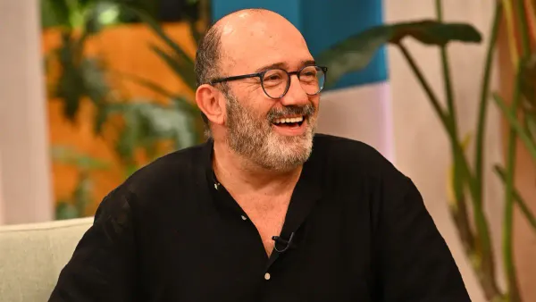 ‘O Clube’ renova por mais duas temporadas - José Raposo regressa à SIC