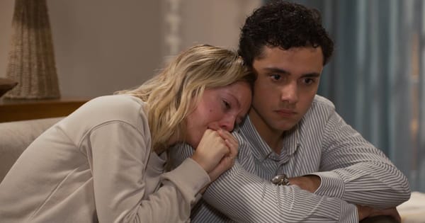 Bernardo não esquece Teresinha e sofre com o silêncio da jovem