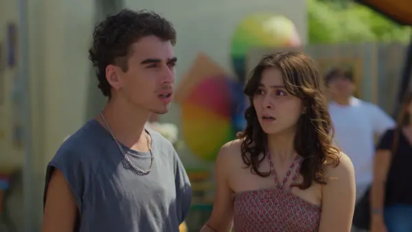 Guilherme intervém para proteger Matilde e o confronto com Sara intensifica-se em ‘Vitória’. Foto: SIC