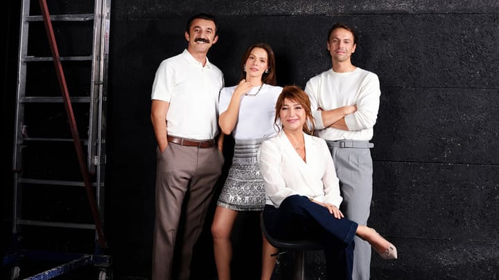 ‘Sandık Kokusu’ – I Am Mother: Uma novela de coragem, família e esperança