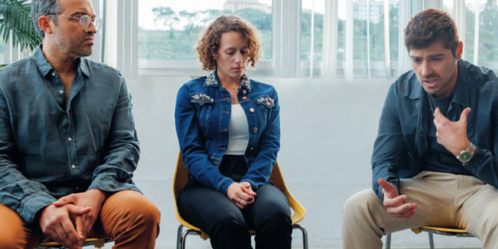 Tomás entra nos Alcoólicos Anónimos para recuperar Laura em A Promessa