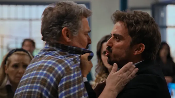 A Promessa: Nuno agride o pai após descobrir que a mãe é violada por ele